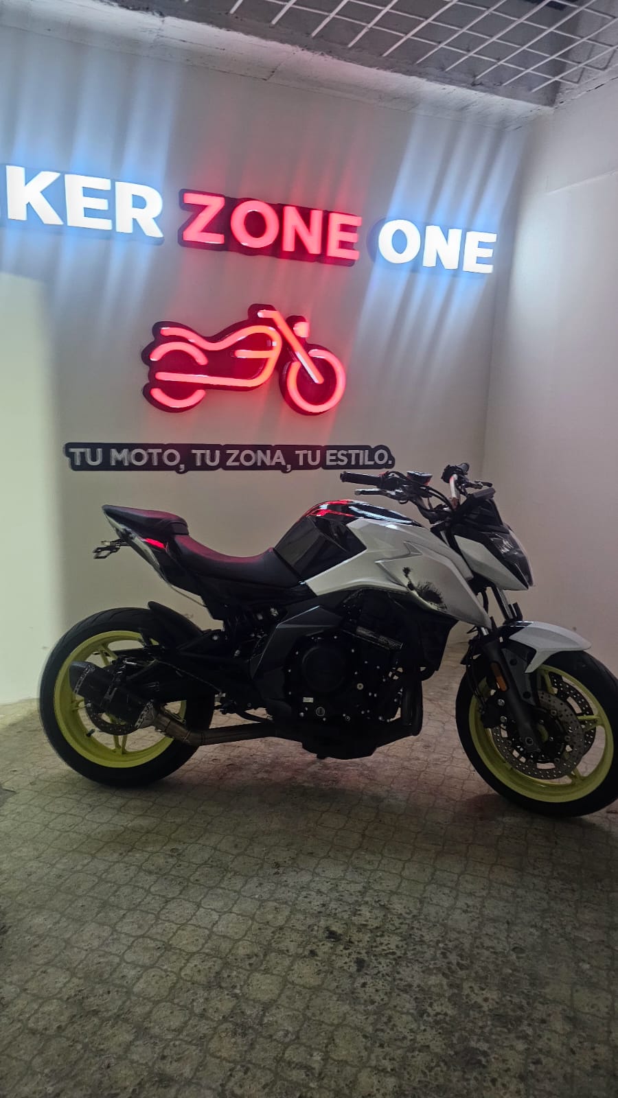 CF Moto 650NK 2022